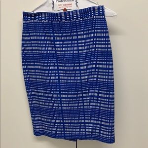 Banana Republic size 4 blue/white skirt